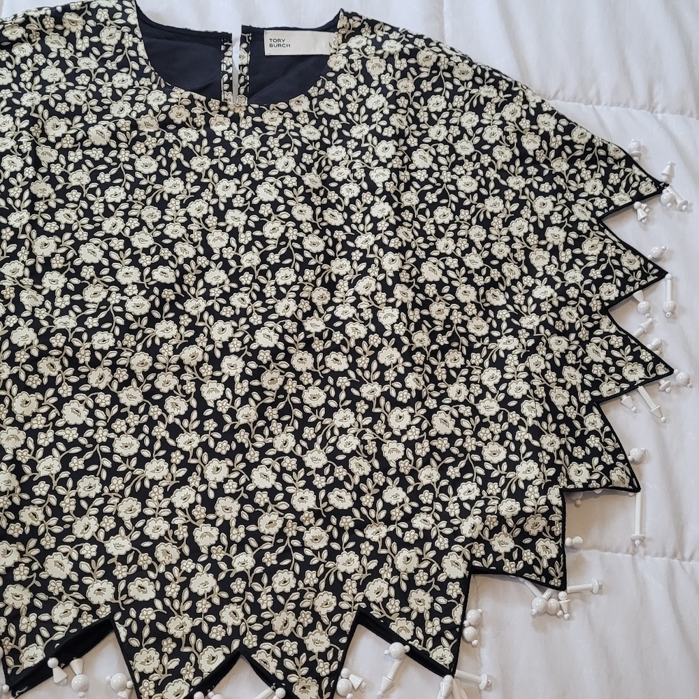 Tory Burch Black and Cream Floral Beaded Hem Blouse - Picture 5 of 6